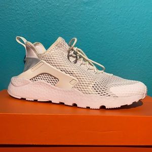 Women’s Nike Hurarche